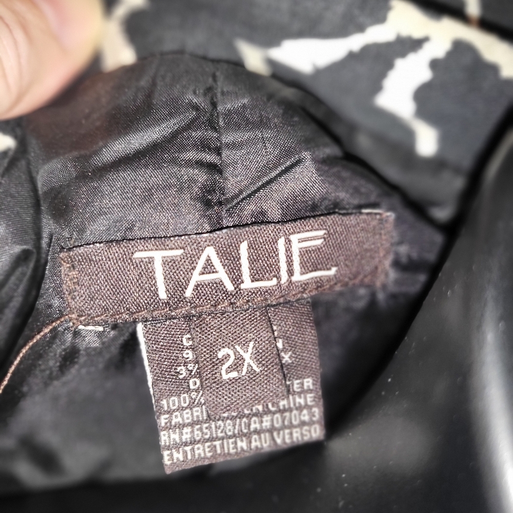 Black & White Talie short trench - Picture 2 of 3